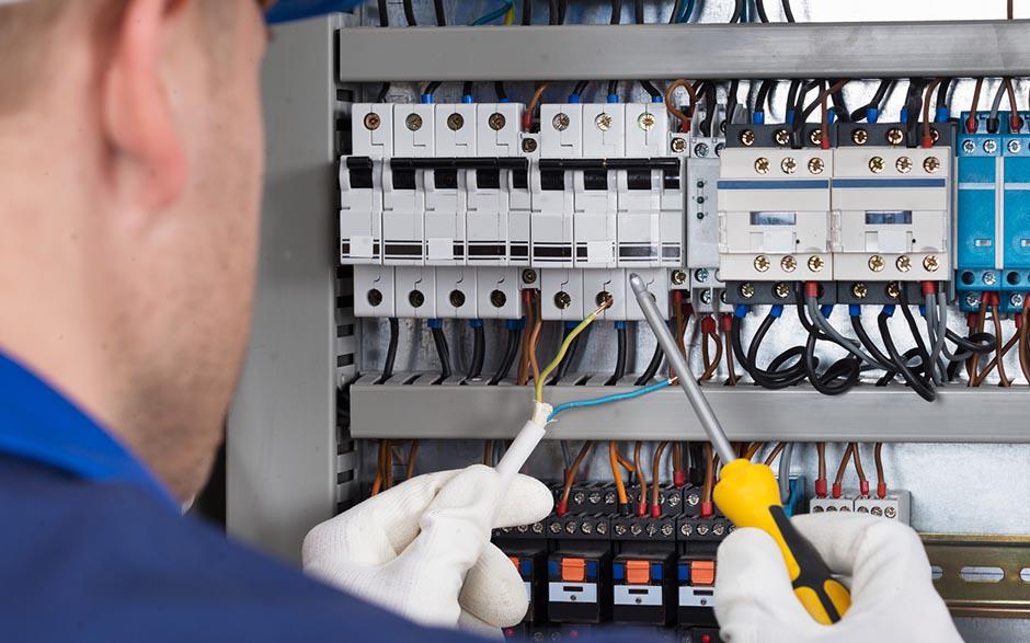 cherche électricien Enghien-les-Bains